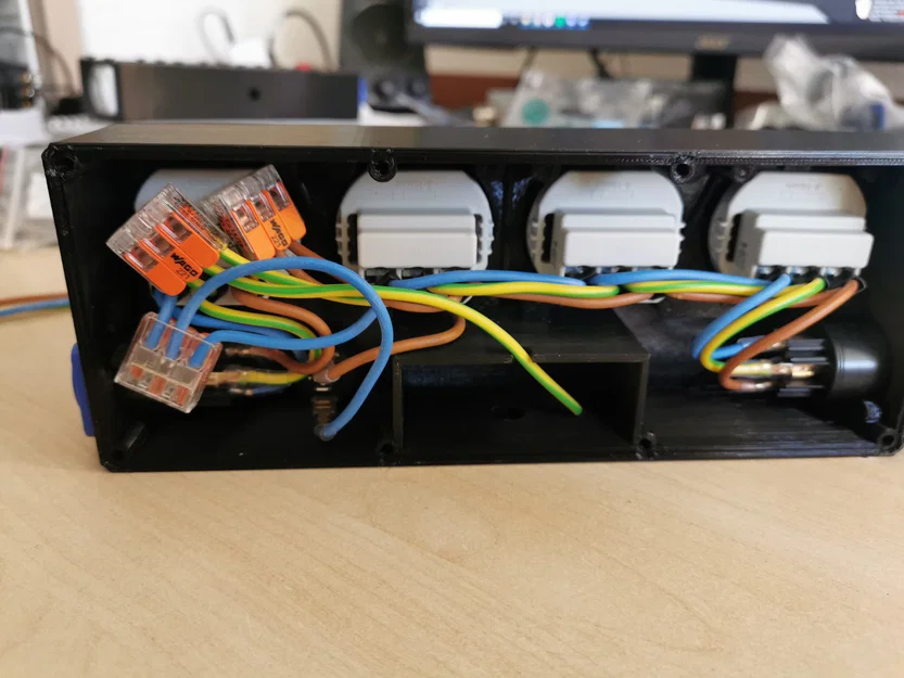 Bộ chia nguồn PowerCon (Power Distributor) - Image 4