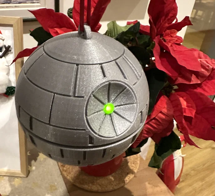 Mô hình Death Star trang trí Giáng sinh có đèn LED - Cải tiến không gian pin và công tắc - Image 1