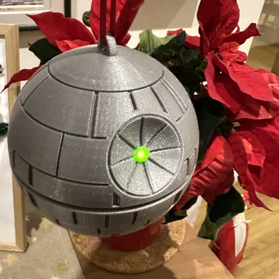 Mô hình Death Star trang trí Giáng sinh có đèn LED - Cải tiến không gian pin và công tắc