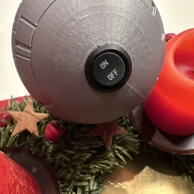 Mô hình Death Star trang trí Giáng sinh có đèn LED - Cải tiến không gian pin và công tắc