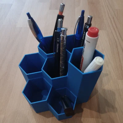 Khay cắm bút để bàn hình lục giác in 3D gọn gàng, tinh tế