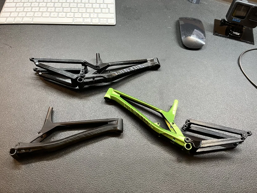 Canyon Sender CFR - Mô hình xe đạp đổ đèo (DH) thu nhỏ - Image 1