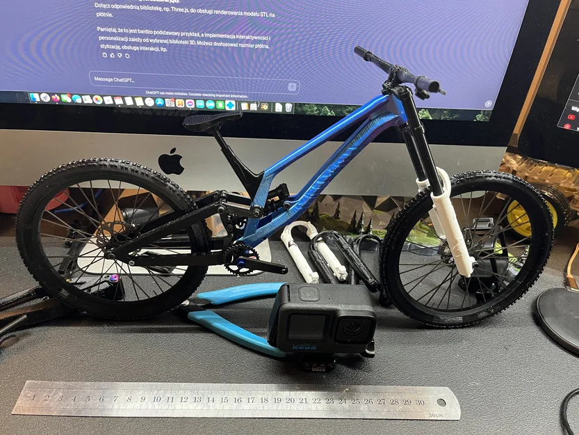 Canyon Sender CFR - Mô hình xe đạp đổ đèo (DH) thu nhỏ - Image 2