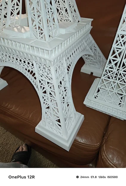 Mô hình tháp Eiffel cao 40 inch bạn có thể tự in - Image 2