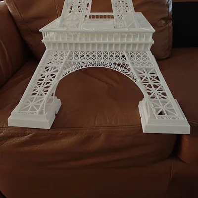 Mô hình tháp Eiffel cao 40 inch bạn có thể tự in