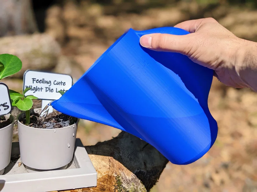 Bình tưới cây cách điệu Ergo Vase - Không chỉ là bình tưới thông thường - Image 2