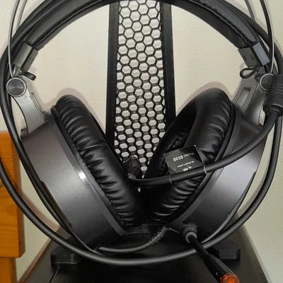 Giá treo tai nghe in 3D: Giải pháp gọn gàng cho bàn làm việc