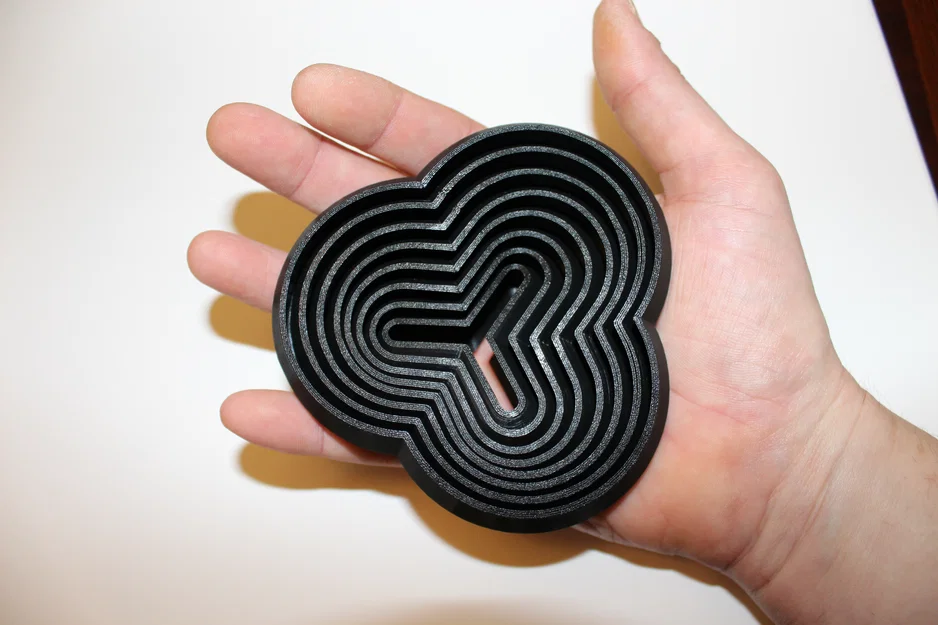 Đồ chơi Fidget ba chân lồng vào nhau của ông nội - Image 1