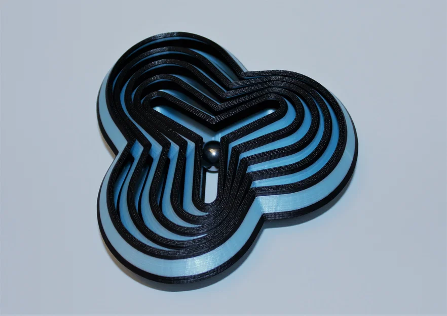 Đồ chơi Fidget ba chân lồng vào nhau của ông nội - Image 2