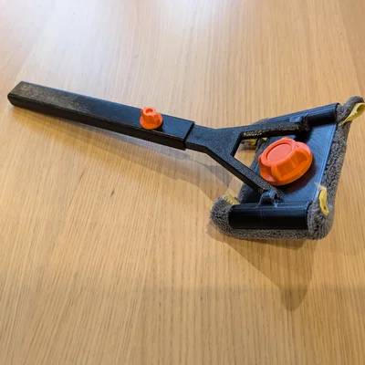 Dụng cụ lau kính chắn gió xe hơi - In 3D hoàn toàn!