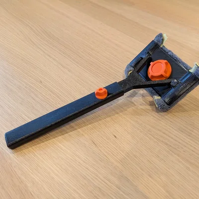 Dụng cụ lau kính chắn gió xe hơi - In 3D hoàn toàn!