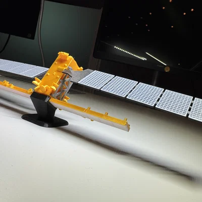 Mô hình Sentinel-1 (Tỷ lệ 1:64)