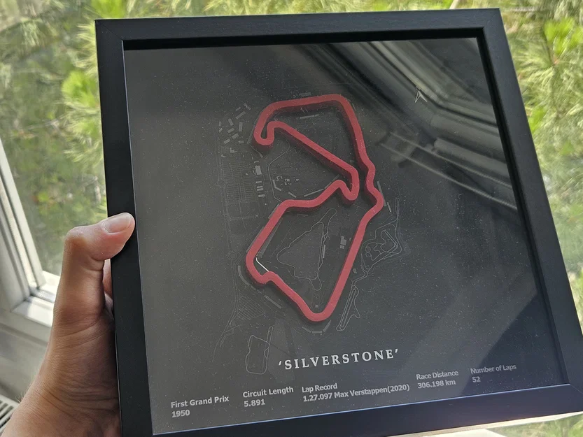 Khung Trưng Bày Mô Hình Đường Đua F1 Silverstone - Image 1