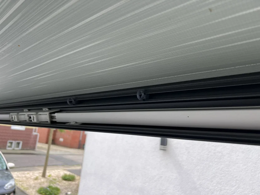 Móc treo cho mái hiên Thule Omnistor (gắn ngoài khe Keder) - Image 2