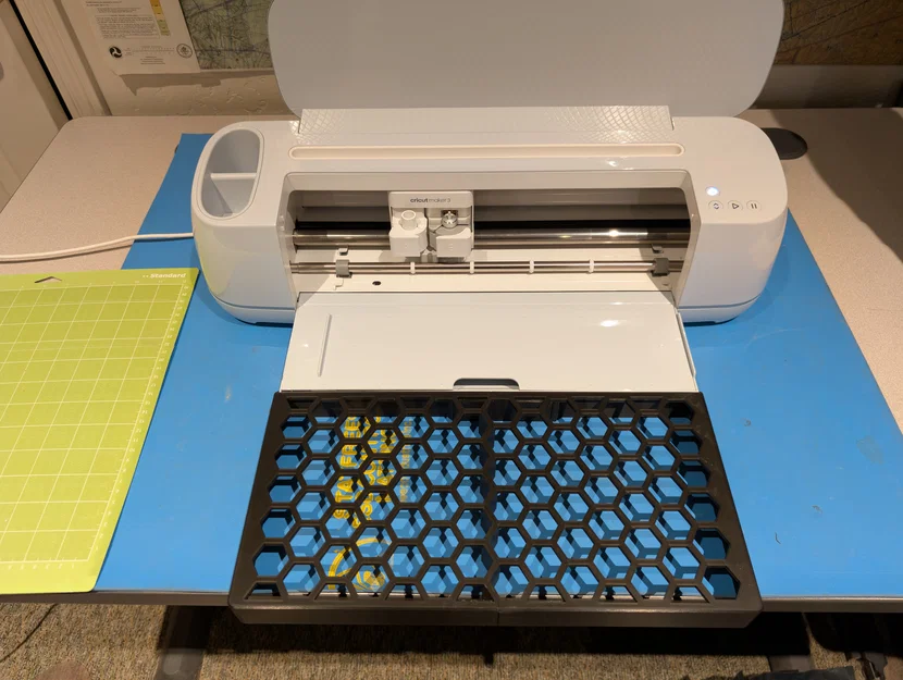 Giá đỡ tấm cắt (Mat Support) cho máy Cricut - Image 2