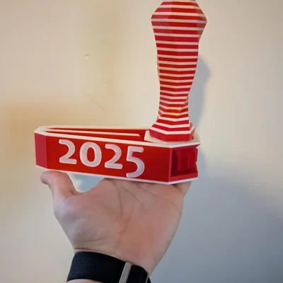 HexHoot 2025: Dụng cụ tạo tiếng ồn độc đáo cho tiệc năm mới