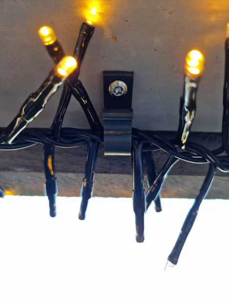 Móc treo đèn trang trí Noel cho diềm mái - Image 5