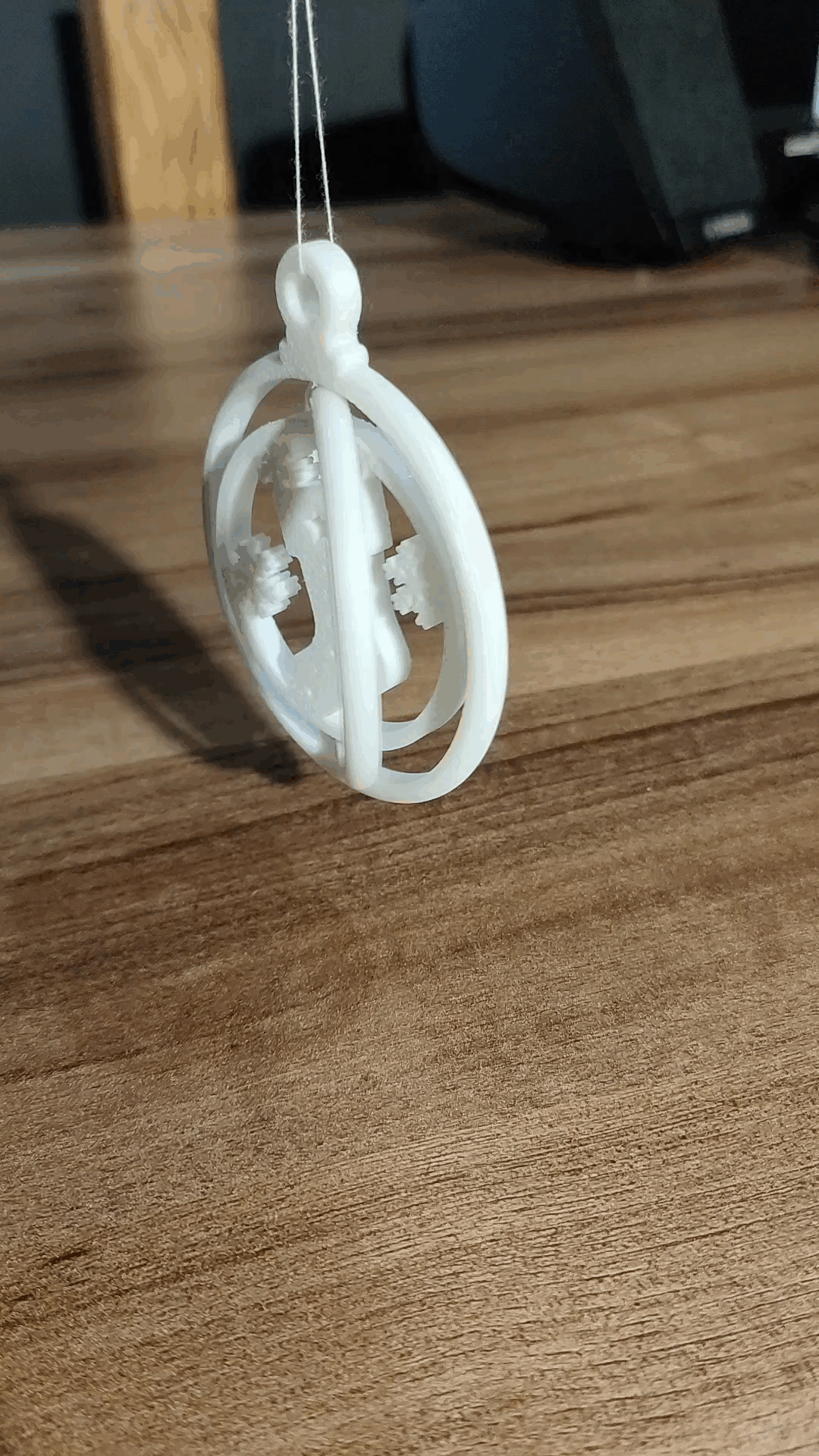 Đồ trang trí Giáng sinh xoay (cắt hình chiếc vớ) - Thumbnail 5