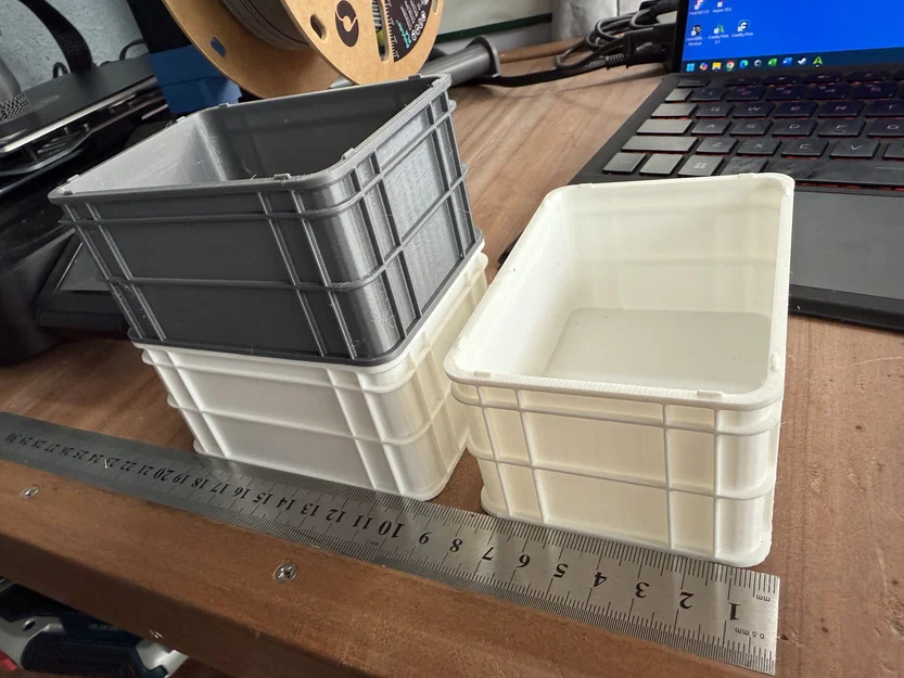 Giỏ nhựa mini xếp chồng (Stackable Crate Mini) tiện dụng để bàn - Image 1