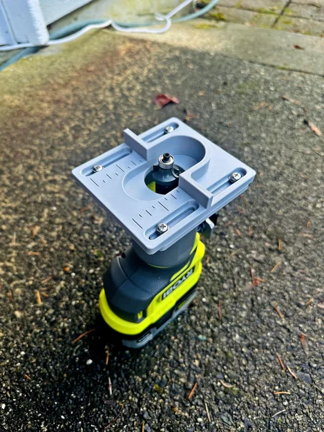 Ryobi Compact Router - Thước dẫn hướng 4" Sliding Bevel - Image 1