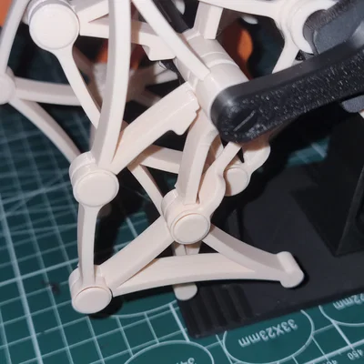 Easy Strandbeest - Bản tùy chỉnh khớp chân