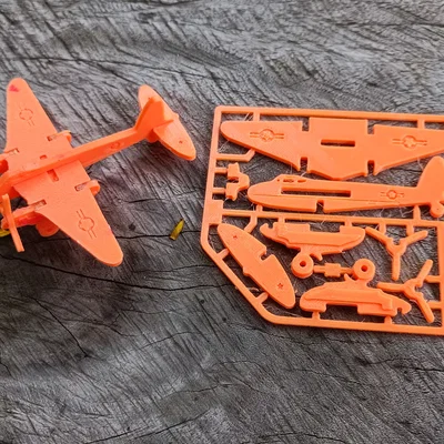 Mô hình máy bay chiến đấu lắp ráp dạng Kitcard độc đáo