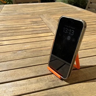 Giá đỡ điện thoại hoặc máy tính bảng có thể gấp gọn