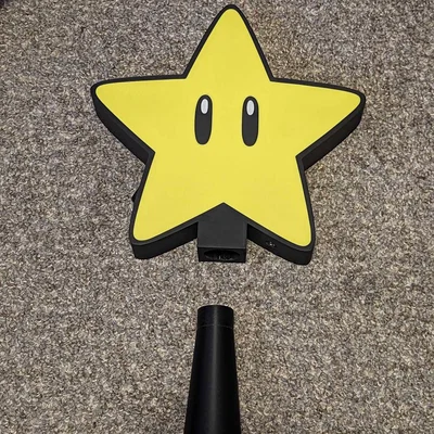 Ngôi sao Mario trang trí đỉnh cây thông Noel