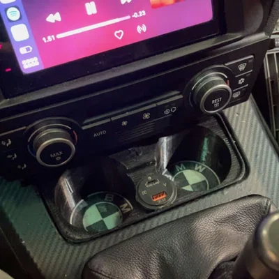 Giá để cốc BMW E90 E91 E92 E93 có lỗ cắm tẩu thuốc