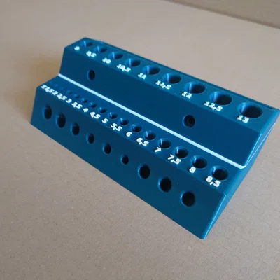 Khay Treo Tường Đựng Mũi Khoan Gọn Gàng Cho Xưởng Cơ Khí