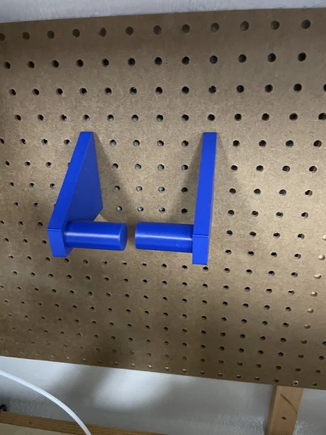 Giá Treo Khăn Giấy Cho Bảng Pegboard - Gọn Gàng Cho Xưởng Làm Việc - Image 2