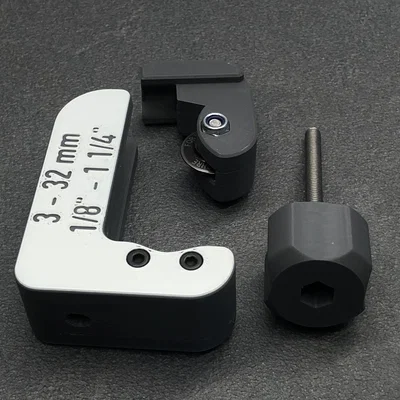 Dụng cụ cắt ống nhỏ gọn: Chính xác và đa năng cho ống PVC, đồng và nhôm