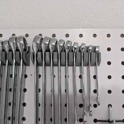 Giá treo cờ lê 3D gắn bảng Pegboard thông minh, tiết kiệm diện tích