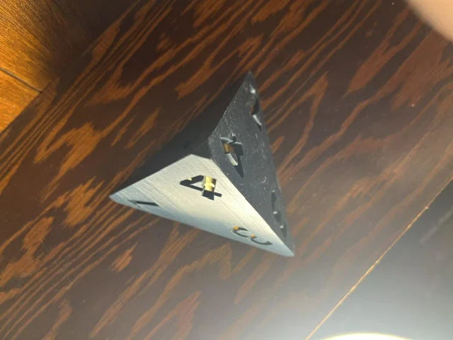 Mô hình xúc xắc D4 cho game Dungeons & Dragons (D&D) in 3D - Image 3