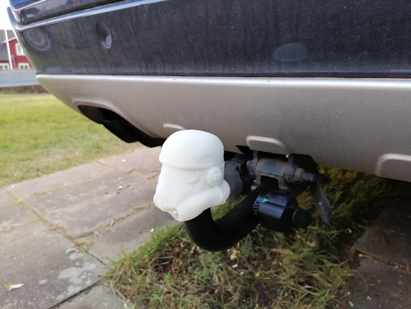 Nắp bảo vệ móc kéo xe hơi hình mũ Stormtrooper - Image 3