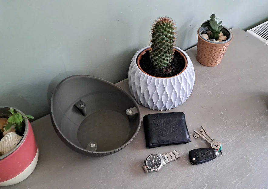 Chậu cây có ngăn bí mật - Image 1