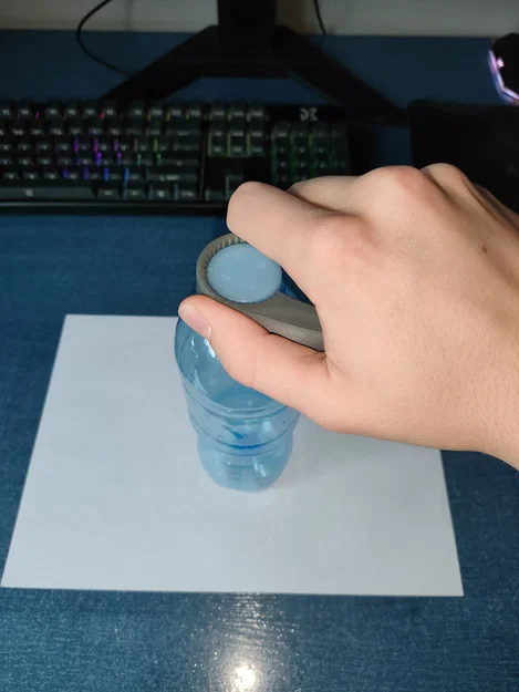 Dụng cụ mở nắp chai nhựa - Image 2