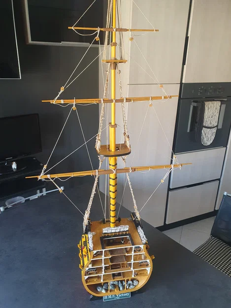 Mô hình mặt cắt tàu HMS Victory - Image 1