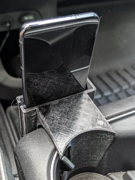 Giá đỡ điện thoại gắn khay để cốc cho xe IONIQ 5 - Image 1