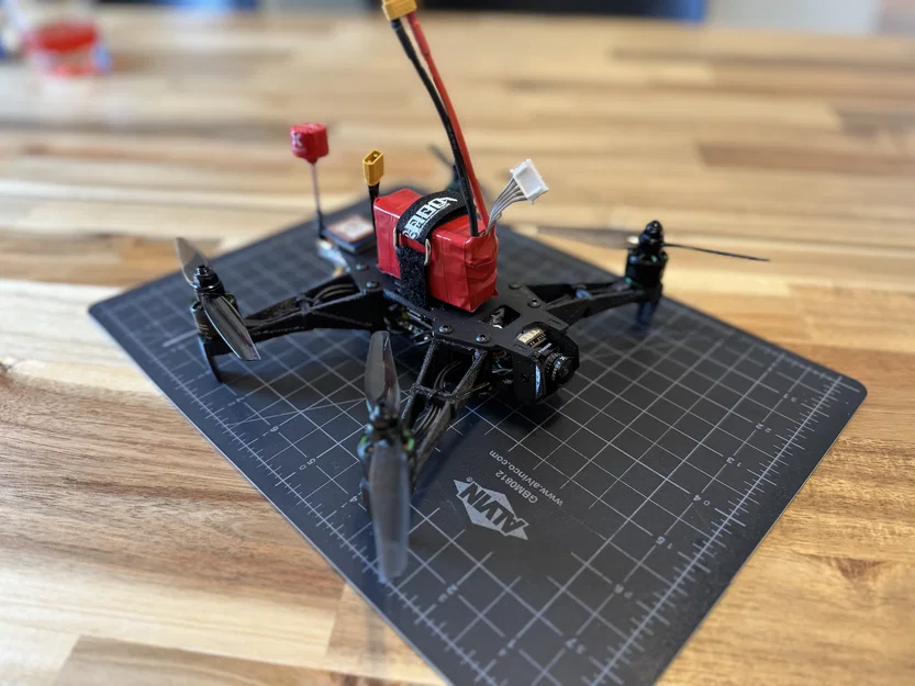 Khung FPV Drone 4-Inch Analog - Image 1