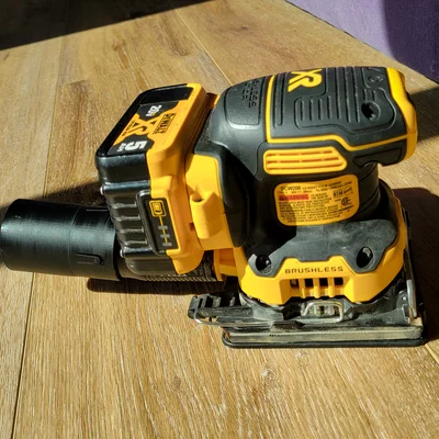Adapter hút bụi xoay kèm chốt chặn cho máy DeWalt DCW200