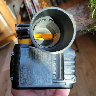 Adapter hút bụi xoay kèm chốt chặn cho máy DeWalt DCW200