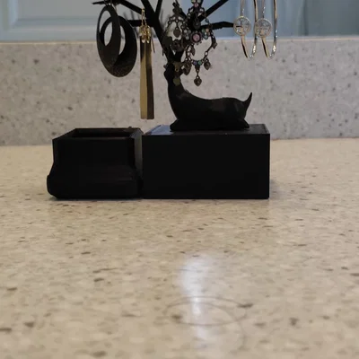 Hộp đựng trang sức thiết kế bền bỉ