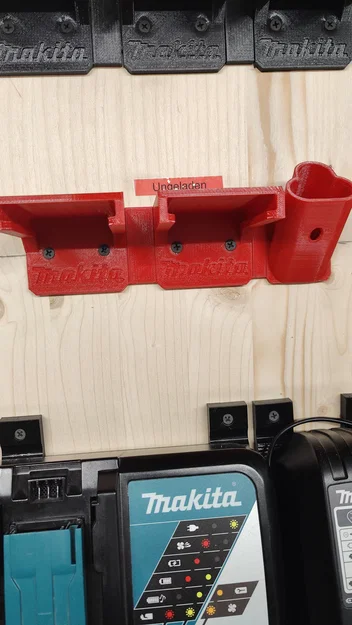 Giá treo tường cho sạc Makita DC18RC - Image 3