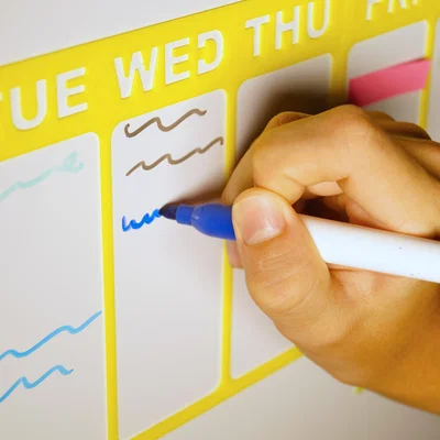Bảng kế hoạch công việc hàng tuần in 3D tiện lợi (Whiteboard Schedule)