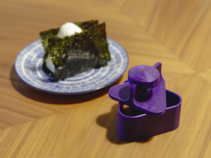 Khuôn Ép Cơm Nắm Onigiri (Onigiri Rice Ball Press Mould) - Image 1