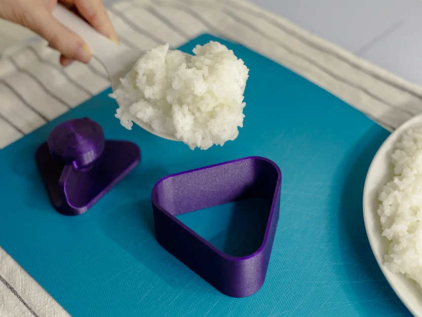 Khuôn Ép Cơm Nắm Onigiri (Onigiri Rice Ball Press Mould) - Image 2