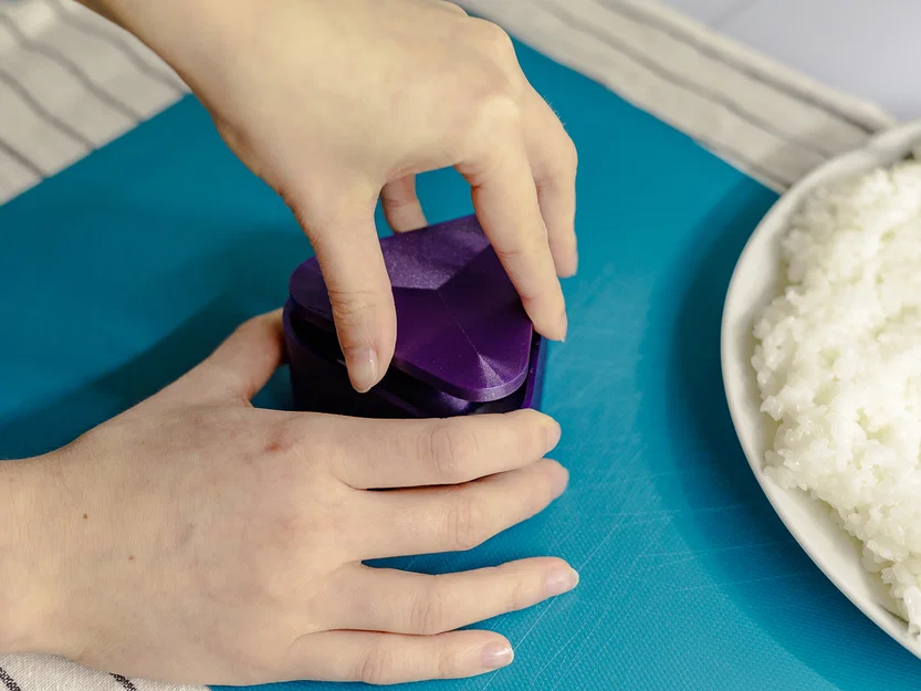 Khuôn Ép Cơm Nắm Onigiri (Onigiri Rice Ball Press Mould) - Image 7