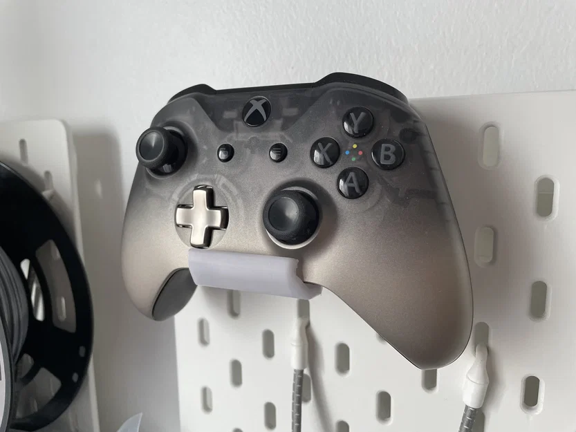 Móc treo tay cầm Xbox và Nintendo Switch cho bảng IKEA SKÅDIS - Image 1