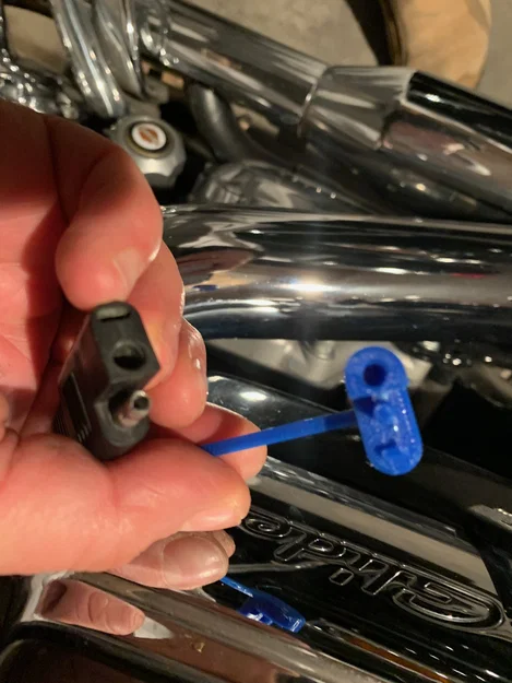 Nắp đậy giắc sạc ắc quy mô tô (Battery Tender) in 3D bền bỉ - Image 2